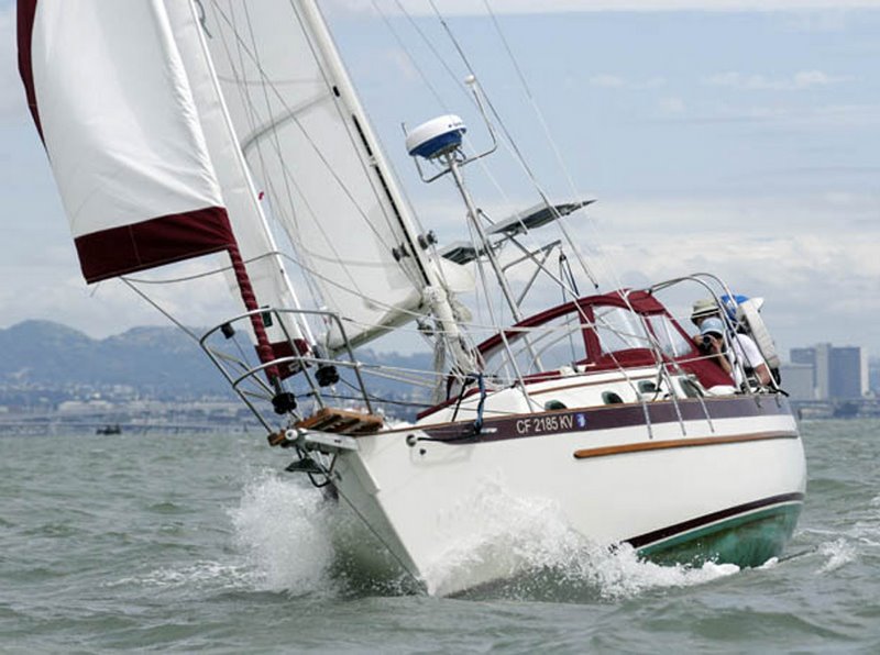 Dana 24 gallery image with filename: dana24-laurenceboag-gracefulexit-undersail.jpg