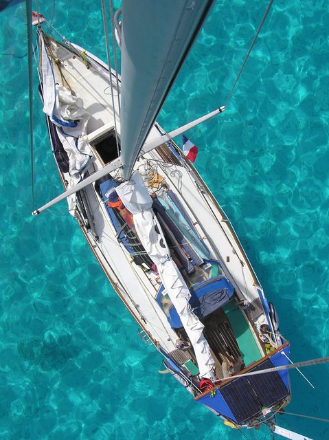 Francis Kinney Pipedream 37 gallery image with filename: franciskinneypipedream37-toroa-deck.jpg