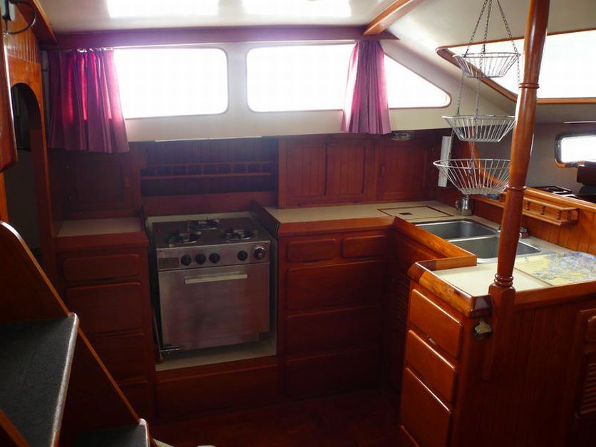 Hardin 45 gallery image with filename: hardin45-galley-port-side.jpg