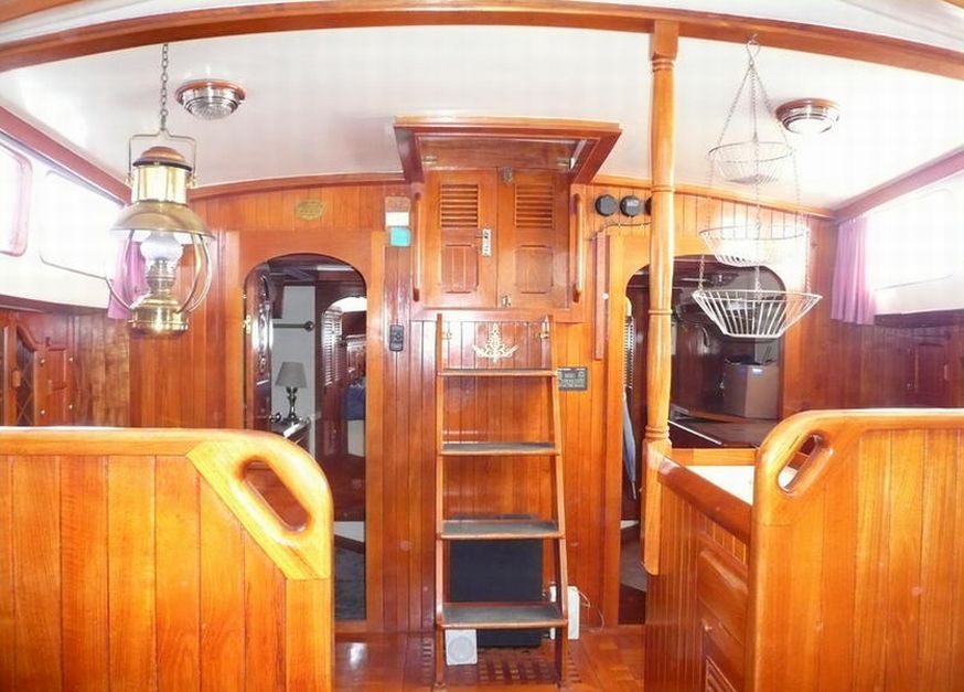 Hardin 45 gallery image with filename: hardin45-interior.jpg