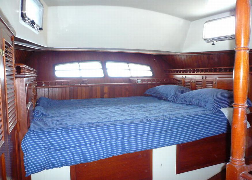 Hardin 45 gallery image with filename: hardin45-master-stateroom.jpg