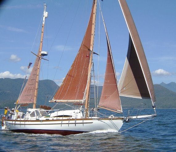 Ingrid 38 gallery image with filename: ingrid38-ingridprincess-undersail.jpg