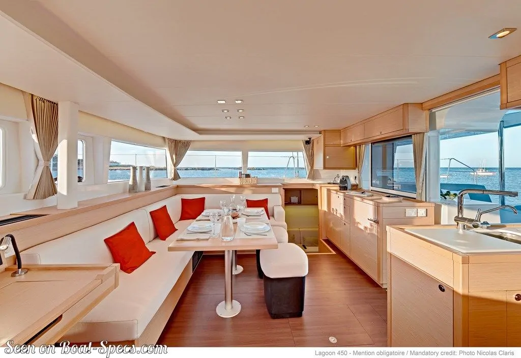 Lagoon 450 interior