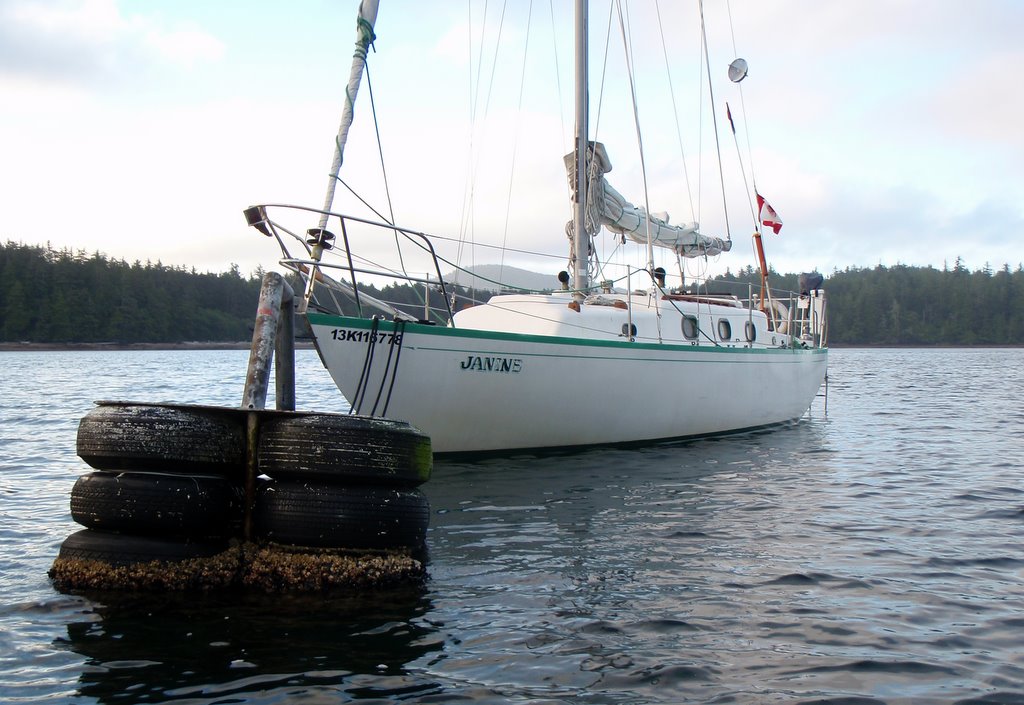 Spencer 35 gallery image with filename: spencer35-janine-hurricanebuoy.jpg