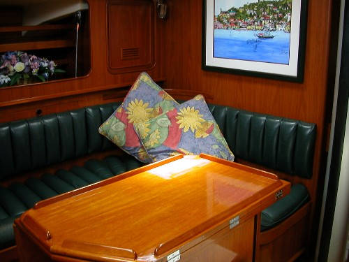 Stevens Hylas 47 gallery image with filename: stevenshylas47-saloon.jpg