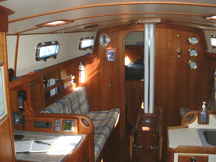 Valiant 39 gallery image with filename: valiant39-oceanexplorer-cabin.jpg