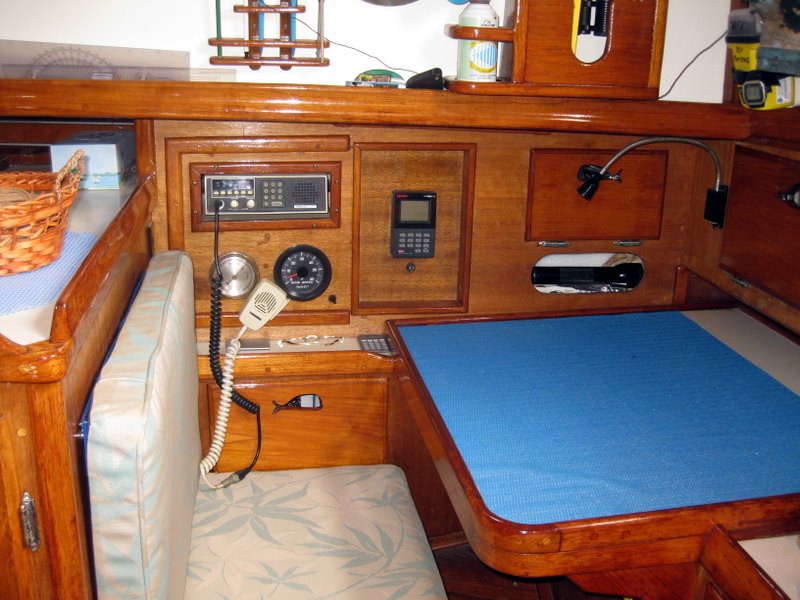 Westsail 32 gallery image with filename: westsail32-patience-navstation.jpg