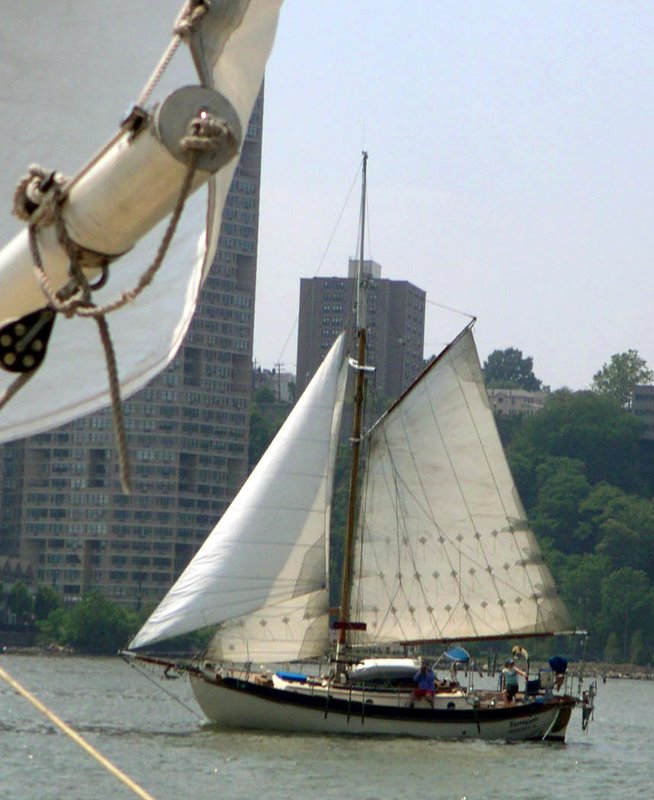 Westsail 32 gallery image with filename: westsail32-sannyasin-gaffrigger.jpg