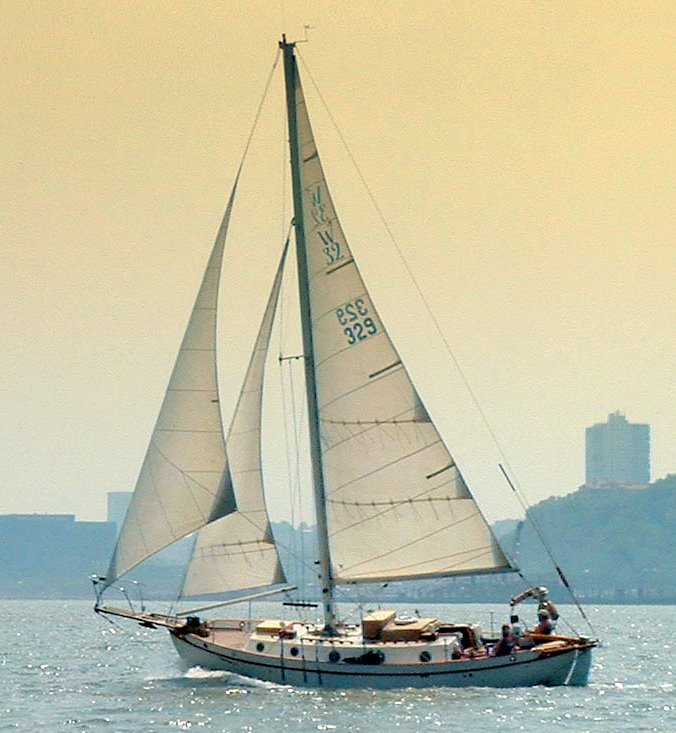 Westsail 32 gallery image with filename: westsail32-zoe.jpg