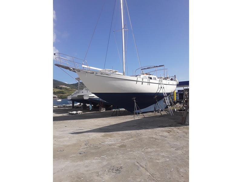 Westsail 42
